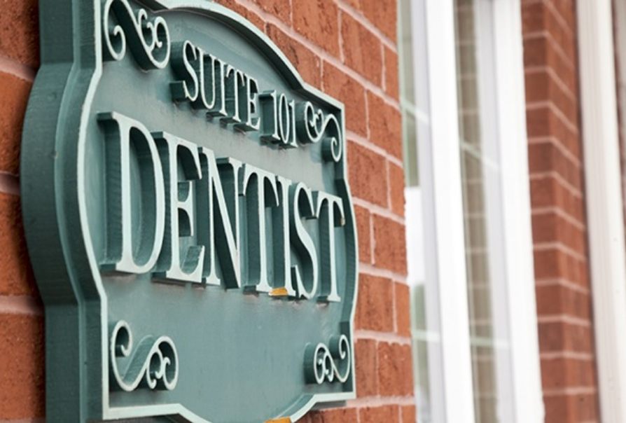 Estrada Dentistry sign